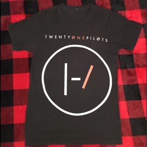 Twenty one pilots T-shirt